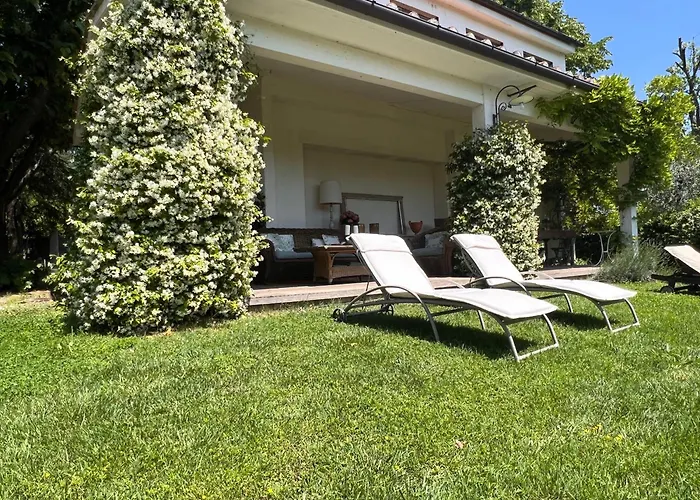 Lantgård All'ombra Del Tiglio Pistoia