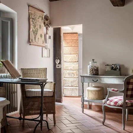 All'ombra Del Tiglio Farm stay *